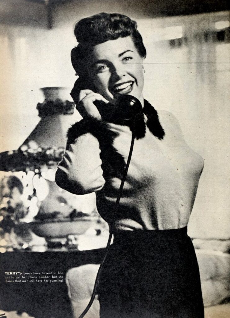 BULLET BRA MAMA photo Retro 1950's Hot Movie Star Marilyn Monroe Sweater  Girl